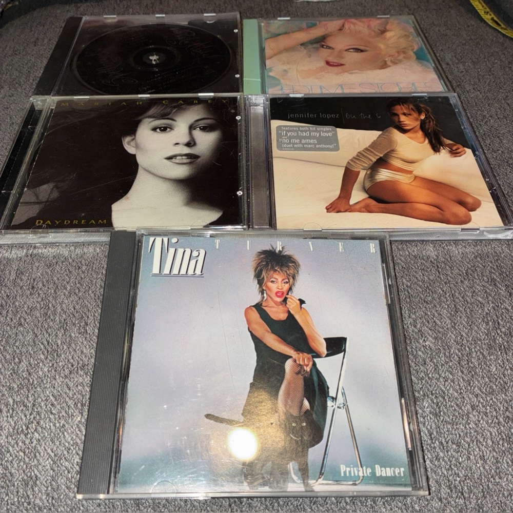 Pop Queen Lot of 5 CDs. Tina Turner Madonna J Lo, Mariah Carey Paula Abdul